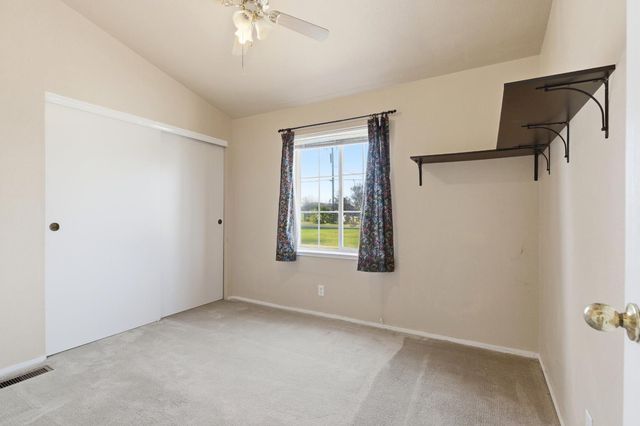 10118 Pioneer Ave, Oakdale, CA 95361