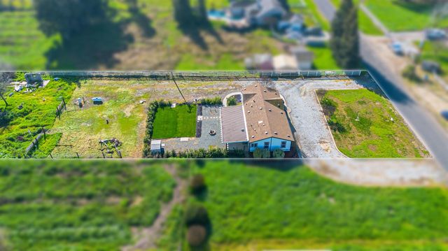 10118 Pioneer Ave, Oakdale, CA 95361