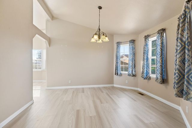 10118 Pioneer Ave, Oakdale, CA 95361