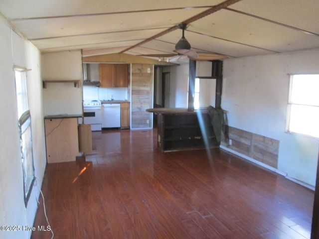 4159 9th Street SE, Boiling Spring Lakes, NC 28461