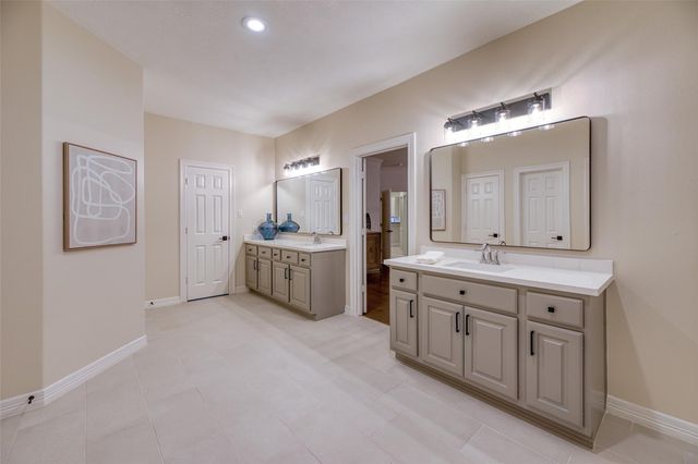 1927 Sparrows Ridge, Katy, TX 77450