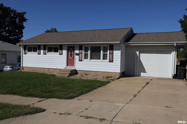 1107 LINCOLN Street, Pekin, IL 61554
