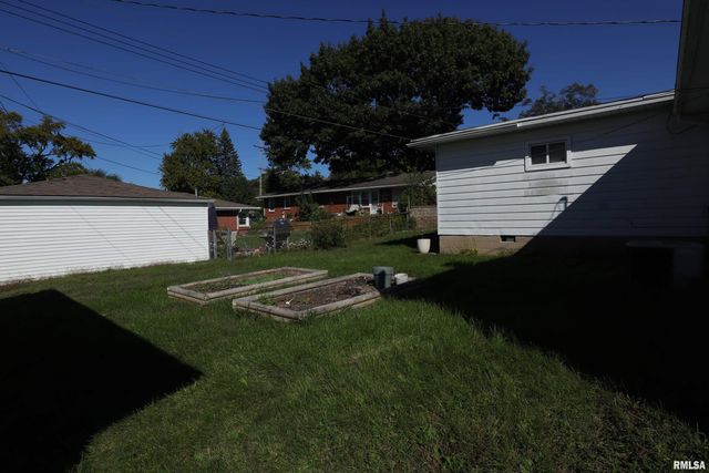 1107 LINCOLN Street, Pekin, IL 61554