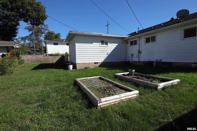 1107 LINCOLN Street, Pekin, IL 61554
