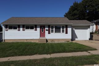 1107 LINCOLN Street, Pekin, IL 61554