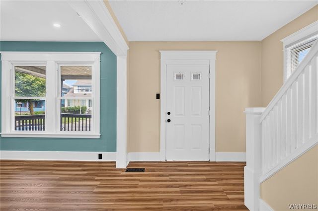 22 Comstock Avenue, Buffalo, NY 14215