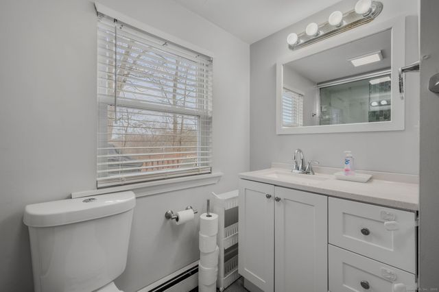 87 Flyers Drive, Norwich, CT 06360