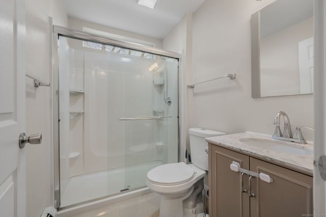 87 Flyers Drive, Norwich, CT 06360