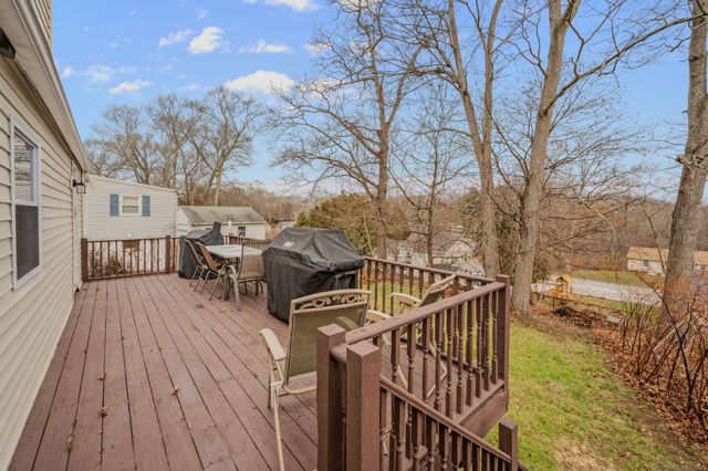 87 Flyers Drive, Norwich, CT 06360