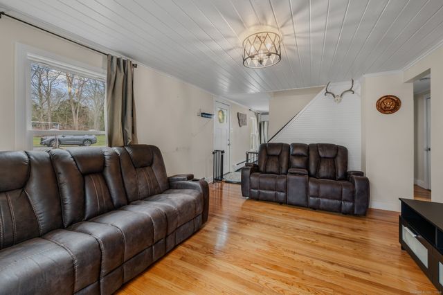 87 Flyers Drive, Norwich, CT 06360