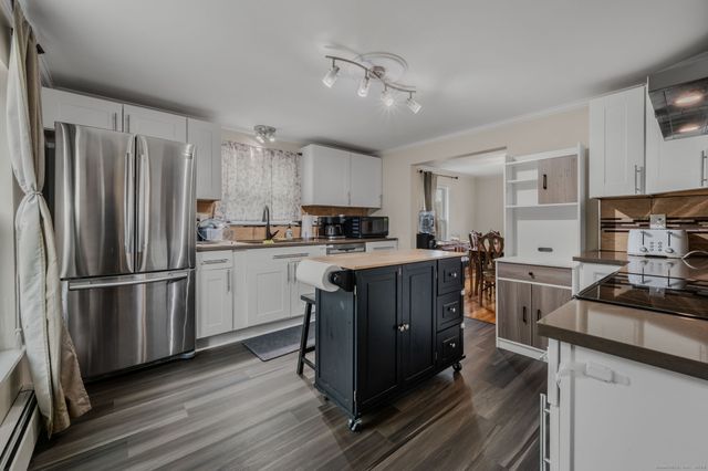 87 Flyers Drive, Norwich, CT 06360