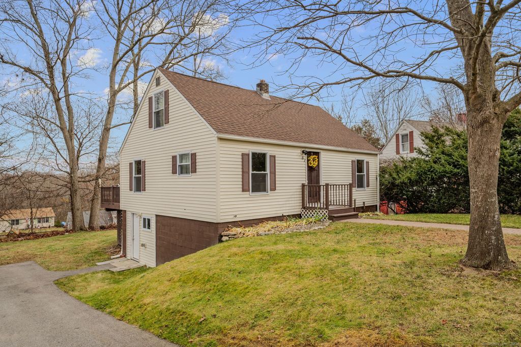 87 Flyers Drive, Norwich, CT 06360