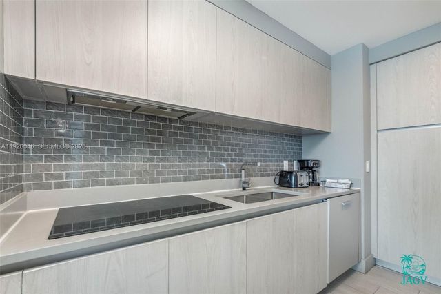 4010 S Ocean Dr R3005, Hollywood, FL 33019