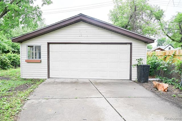 19357 Centralia, Redford, MI 48240