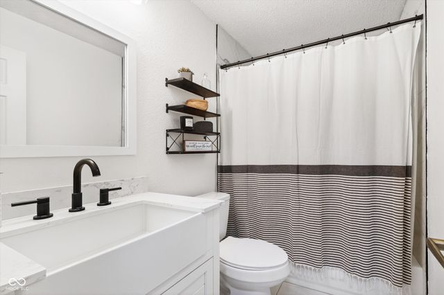 165 E Flat Rock Drive, Westfield, IN 46074