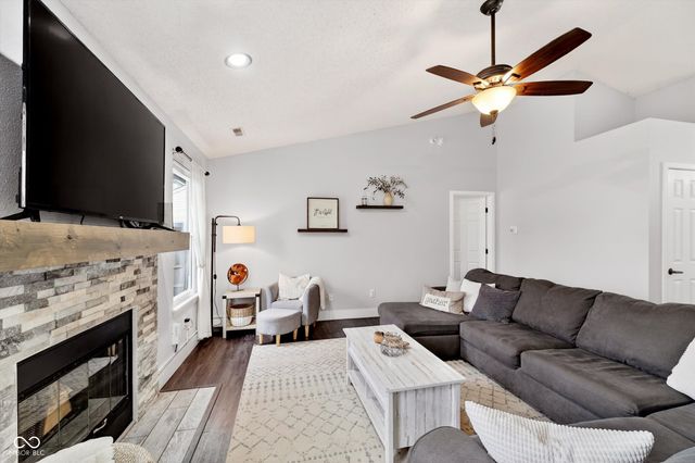 165 E Flat Rock Drive, Westfield, IN 46074