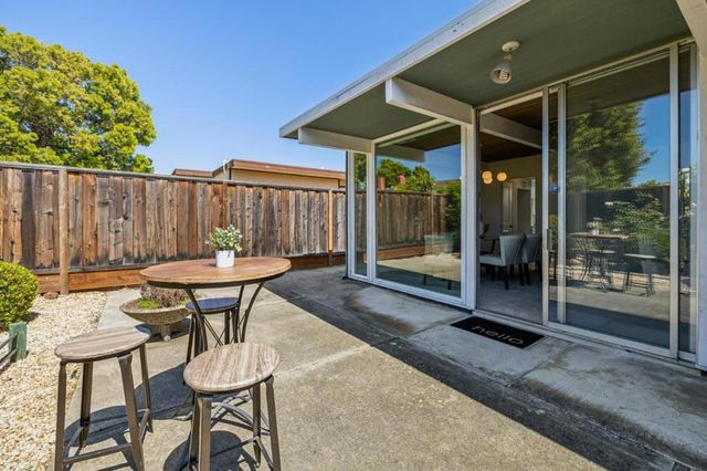 809 Constitution Drive, Foster City, CA 94404