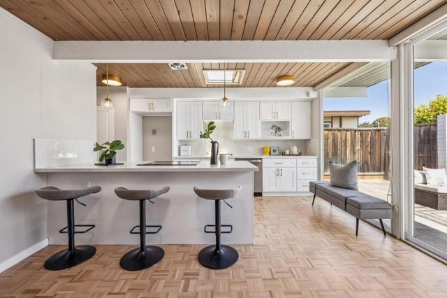 809 Constitution Drive, Foster City, CA 94404