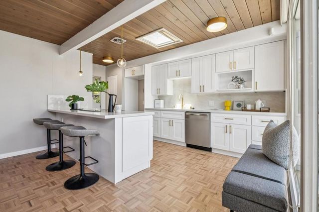 809 Constitution Drive, Foster City, CA 94404
