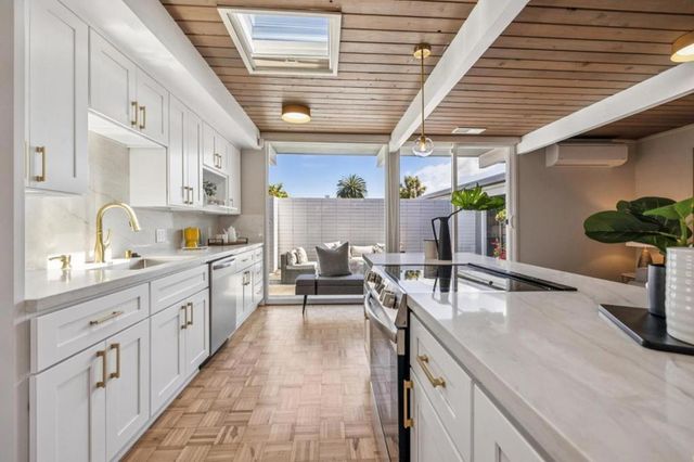 809 Constitution Drive, Foster City, CA 94404