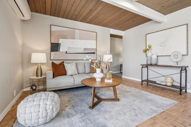 809 Constitution Drive, Foster City, CA 94404
