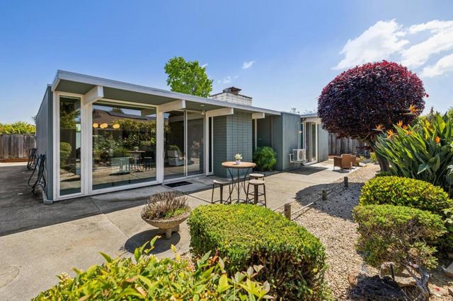 809 Constitution Drive, Foster City, CA 94404