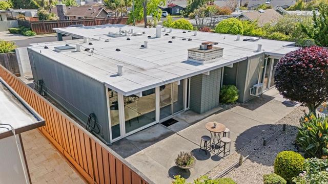 809 Constitution Drive, Foster City, CA 94404