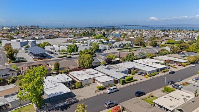 809 Constitution Drive, Foster City, CA 94404