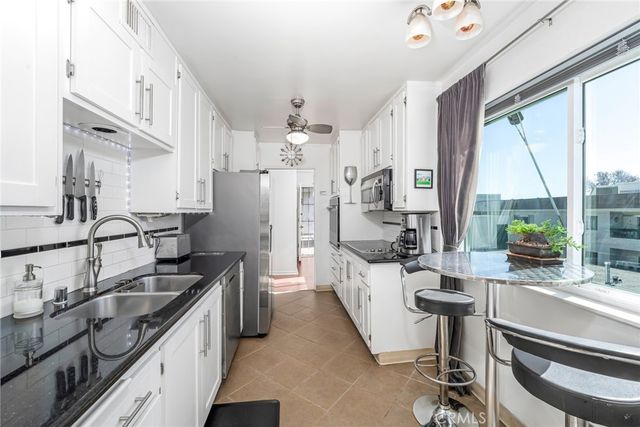 2100 E 2nd Street 505, Long Beach, CA 90803