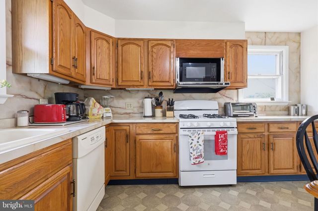 1413 POPLAR RD, Feasterville Trevose, PA 19053