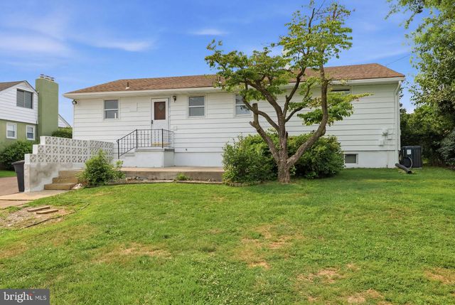 1413 POPLAR RD, Feasterville Trevose, PA 19053