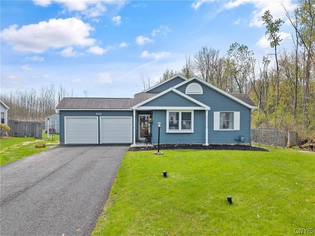 8455 Rollercoaster Drive, Cicero, NY 13039