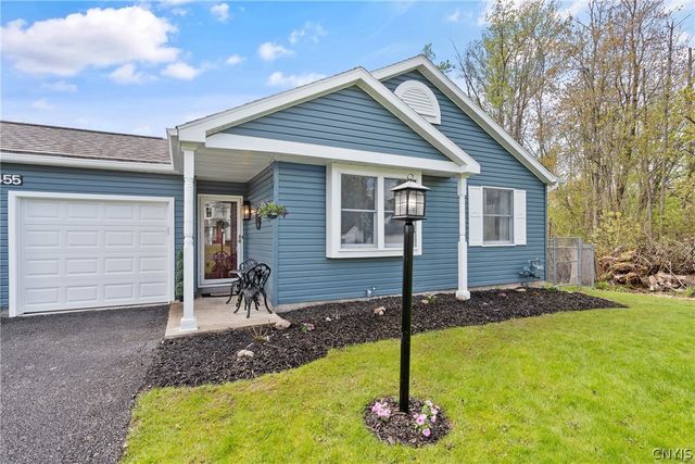 8455 Rollercoaster Drive, Cicero, NY 13039