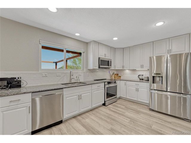 5427 S Quatar Ct, Aurora, CO 80015