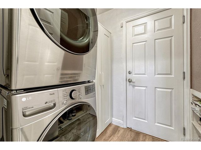 5427 S Quatar Ct, Aurora, CO 80015