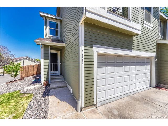 5427 S Quatar Ct, Aurora, CO 80015