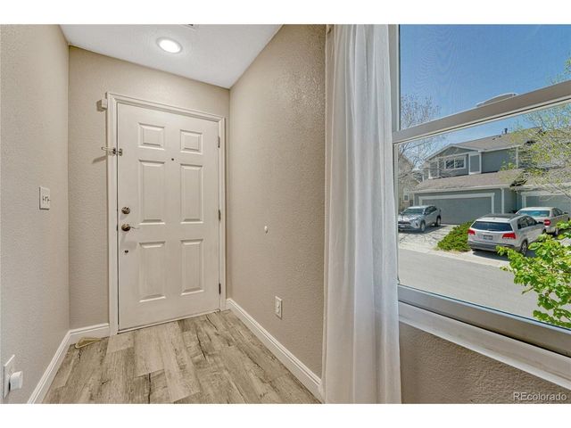 5427 S Quatar Ct, Aurora, CO 80015