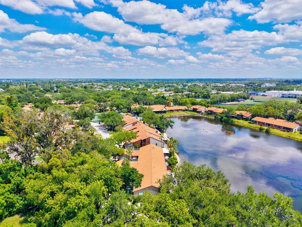 Image 37 of property listing at 4612 PARK LAKE TERRACE N, Bradenton, FL 34209