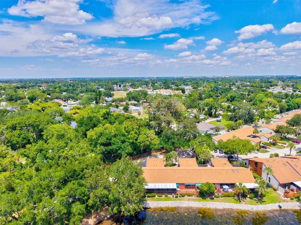 Image 38 of property listing at 4612 PARK LAKE TERRACE N, Bradenton, FL 34209
