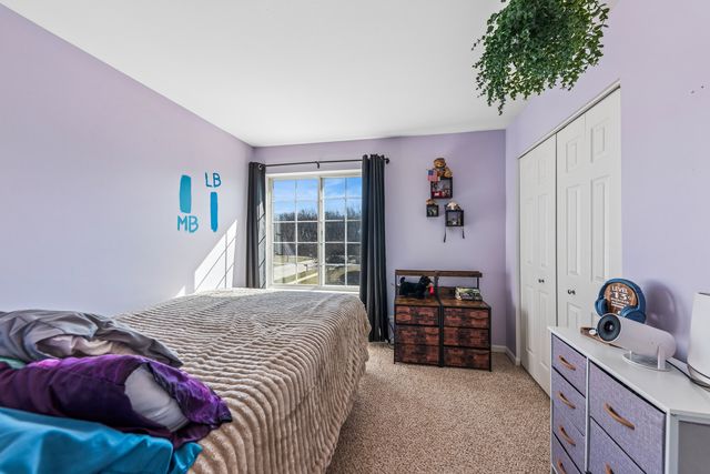 543 Sparrow Court, Lindenhurst, IL 60046