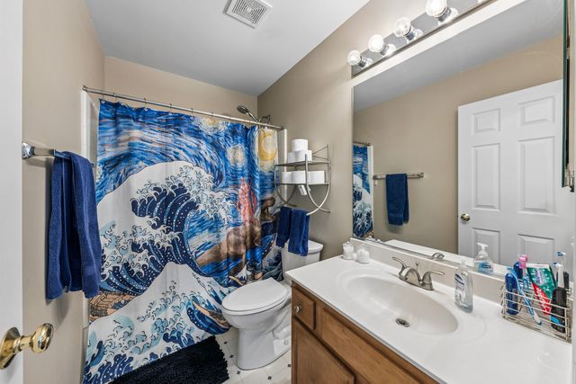 543 Sparrow Court, Lindenhurst, IL 60046