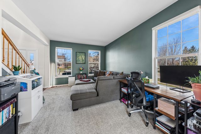 543 Sparrow Court, Lindenhurst, IL 60046