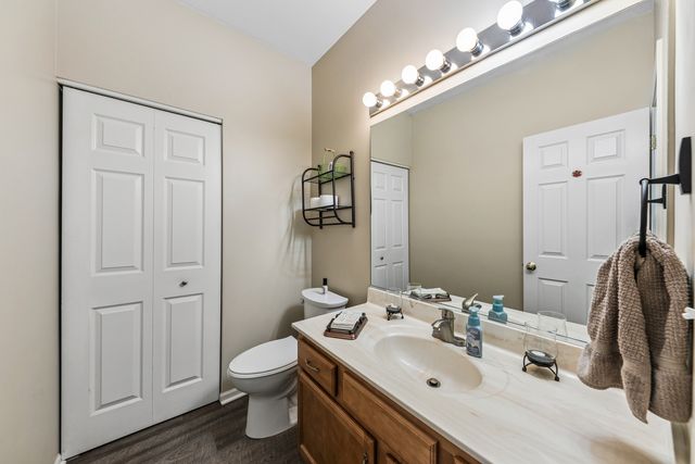 543 Sparrow Court, Lindenhurst, IL 60046