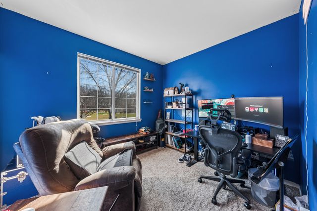 543 Sparrow Court, Lindenhurst, IL 60046