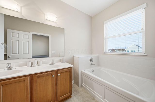 5640 Lantos Road, Dublin, OH 43016