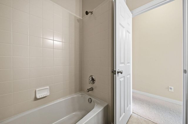 5640 Lantos Road, Dublin, OH 43016