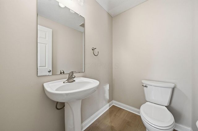 5640 Lantos Road, Dublin, OH 43016