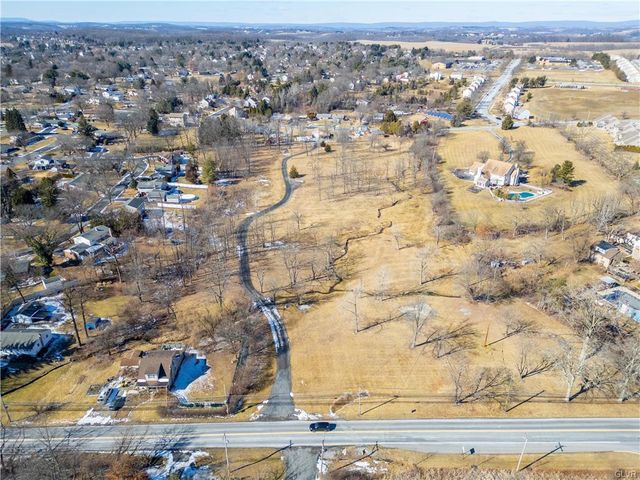 1450 Blue Barn Road, Upper Macungie Twp, PA 18104