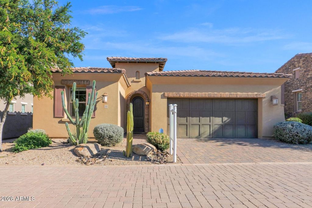 Image 1 of property listing at 6231 E MARK Way 14, Cave Creek, AZ 85331