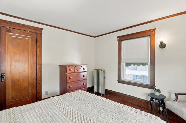 4 Henry Avenue, Woburn, MA 01801